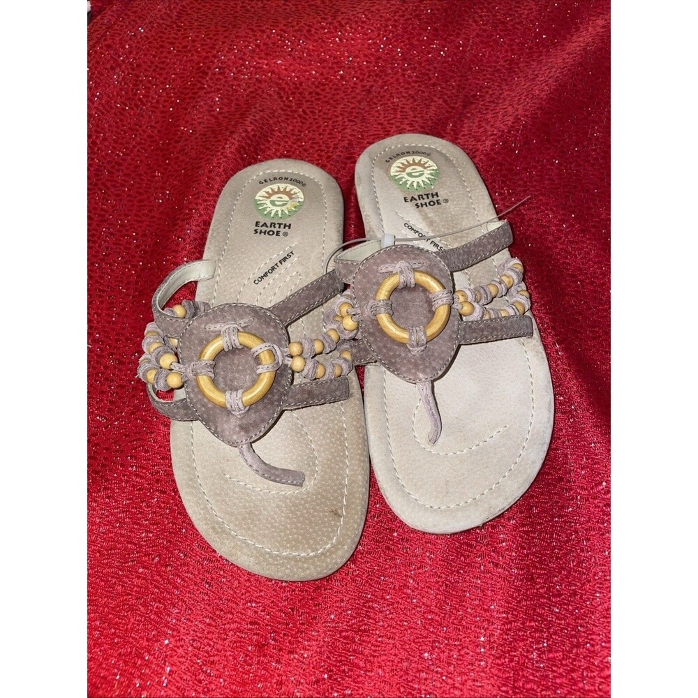 Earth Shoe Women's Logan Gelron 2000 Leather Thong Flip Flop Sandal Brown 7